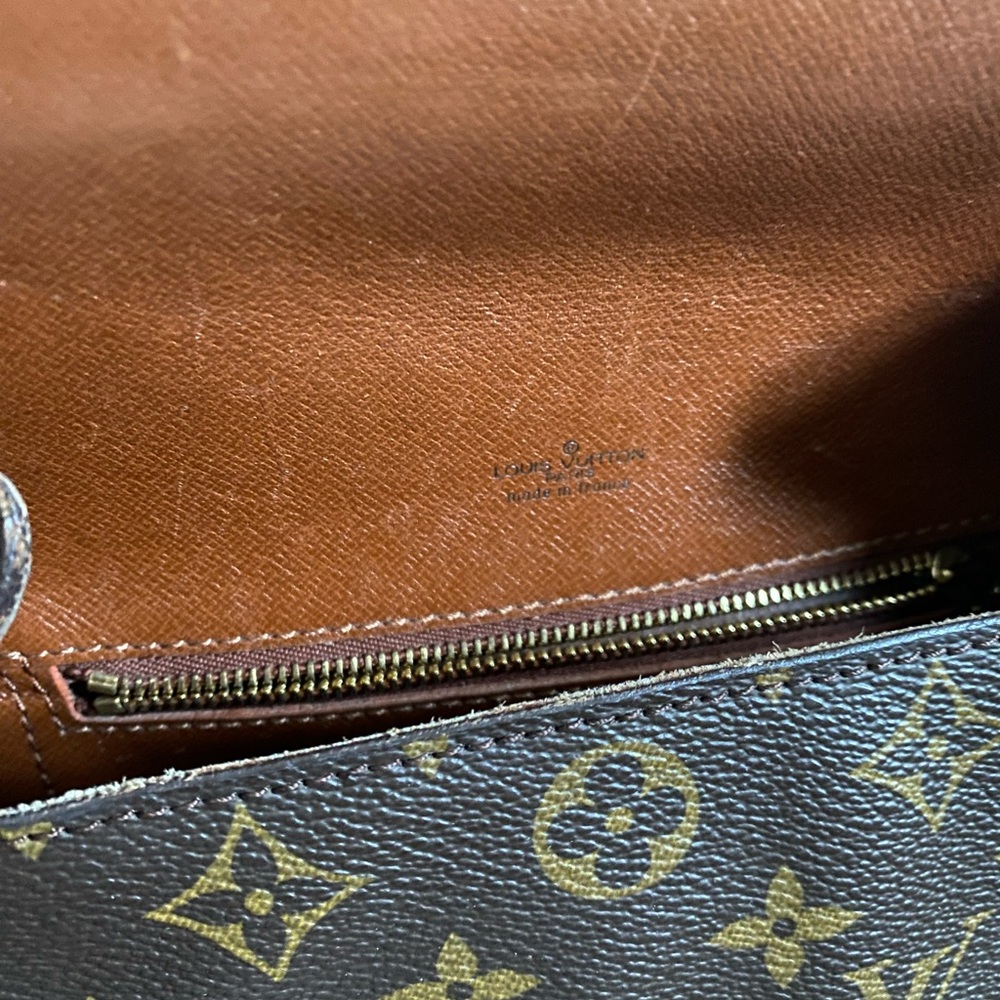 Louis Vuitton Saint Cloud Crossbody Bag - Picture 10 of 16